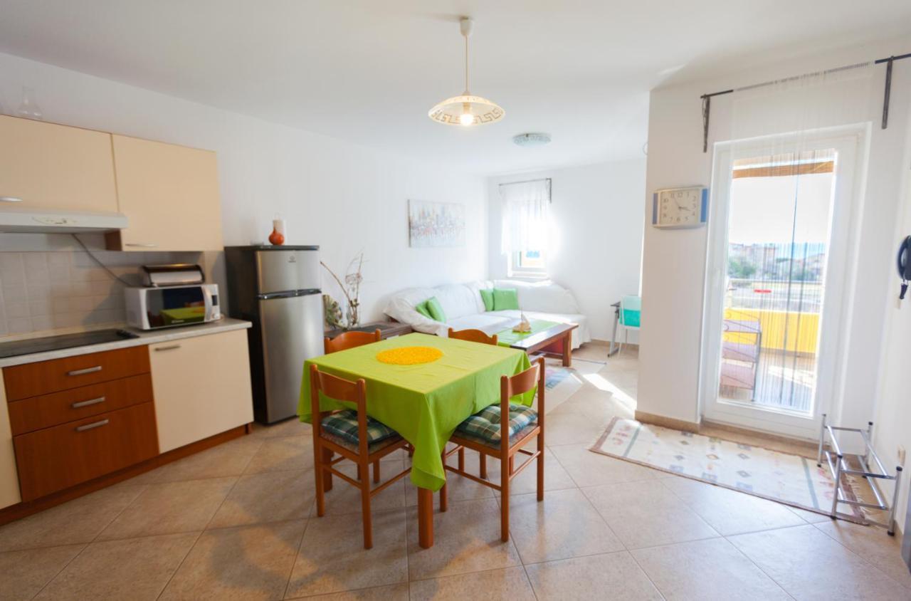 Apartman Mare Lovrecica  Bagian luar foto