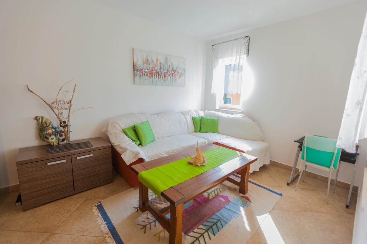 Apartman Mare Lovrecica  Bagian luar foto