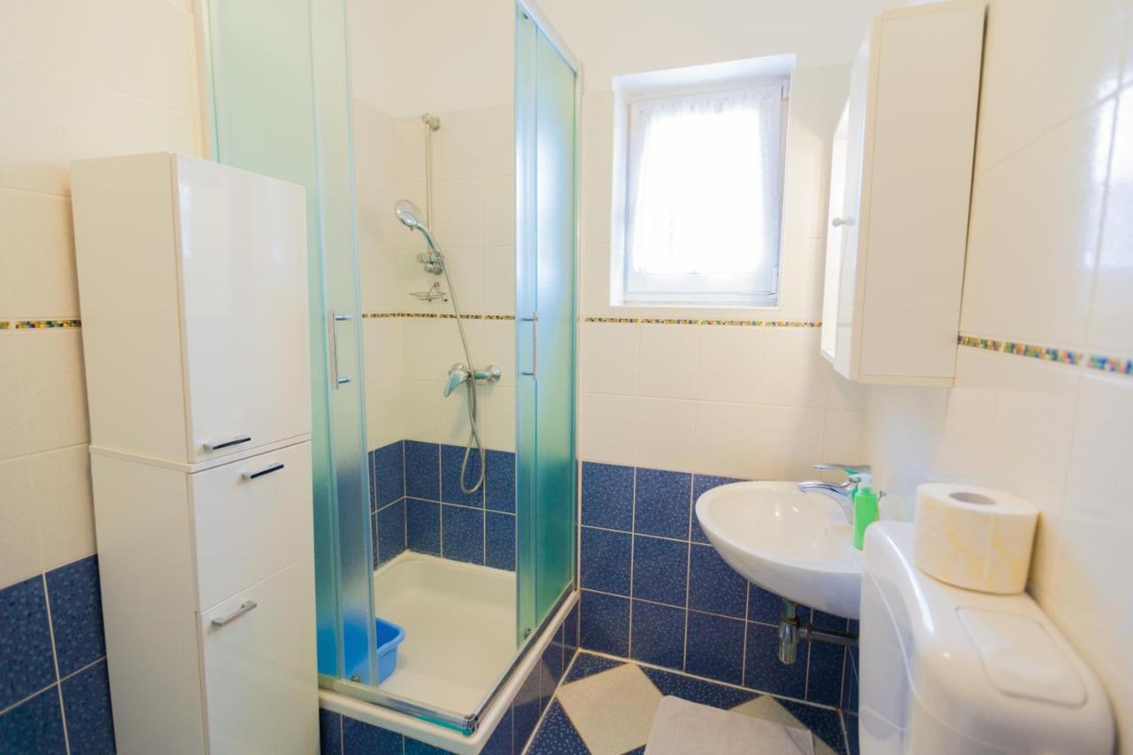 Apartman Mare Lovrecica  Bagian luar foto