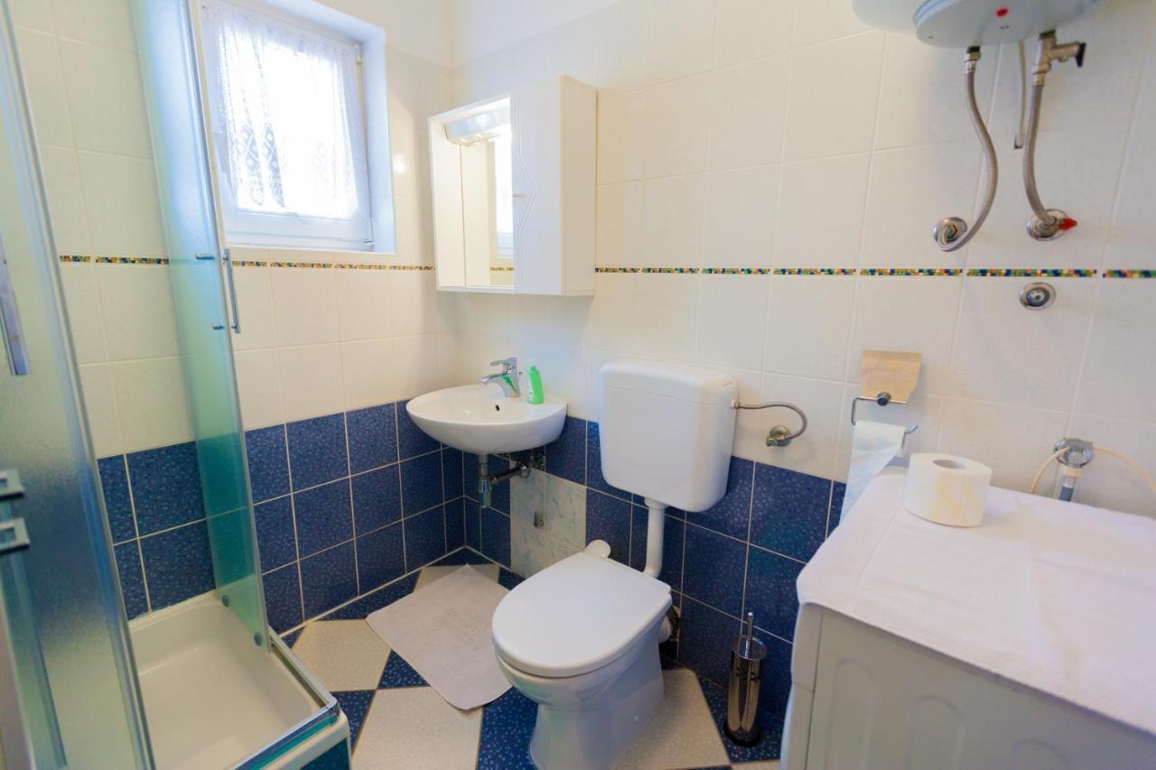 Apartman Mare Lovrecica  Bagian luar foto